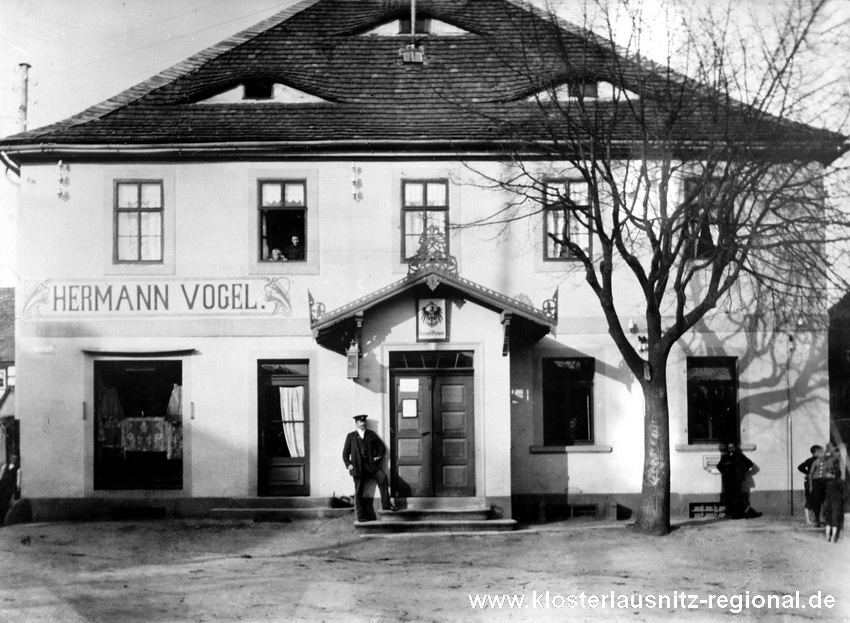 Klosterlausnitz, Markt 4 - Hauseigentümer Hermann Vogel im Jahr 1887